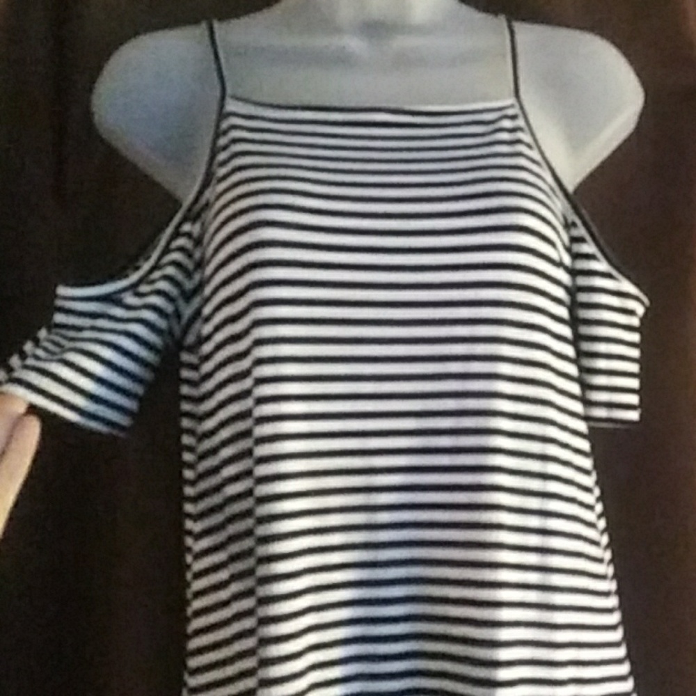 Black and white cold shoulder dress